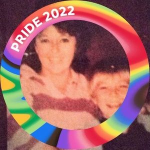 Meet your Posher, Mona